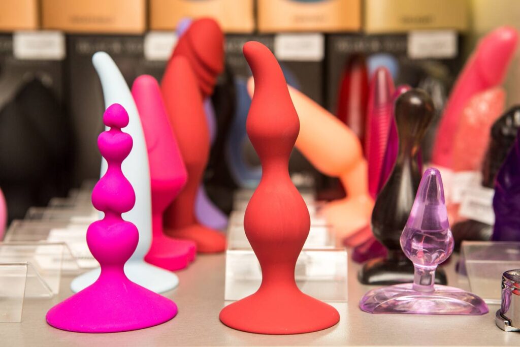 mit fernsteuerbarem Spielzeug kann dich Herrin Penelope online erziehen