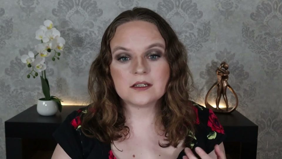Lady Penelope im Video zu diesem Beitrag