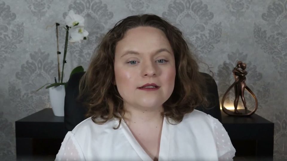 Lady Penelope im Video zu diesem Beitrag