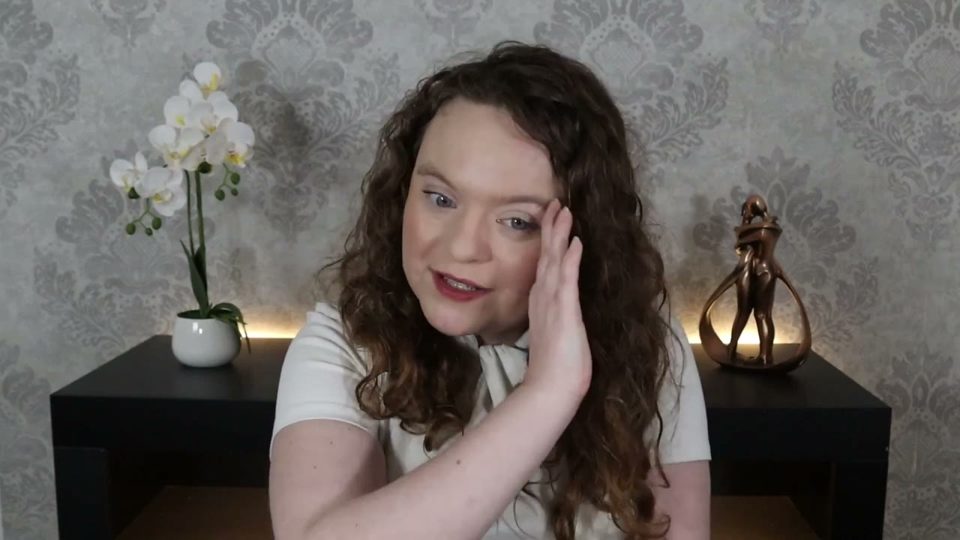 Lady Penelope im Video zu diesem Beitrag