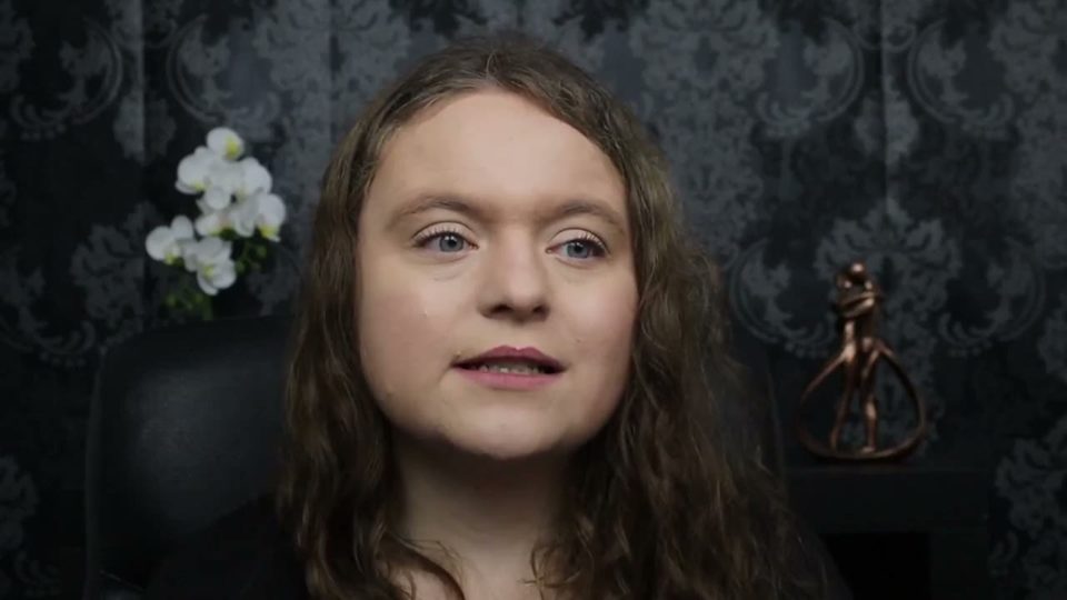 Lady Penelope im Video zu diesem Beitrag